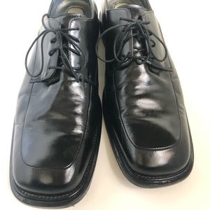 KENNETH COLE MERGE OXFORDS SIZE 14